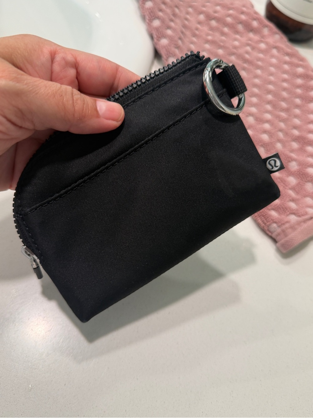 Lululemon Black Clippable Card Zip Pouch Wallet - Picture 2 of 6